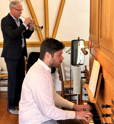 Welleman en schipper spelend
